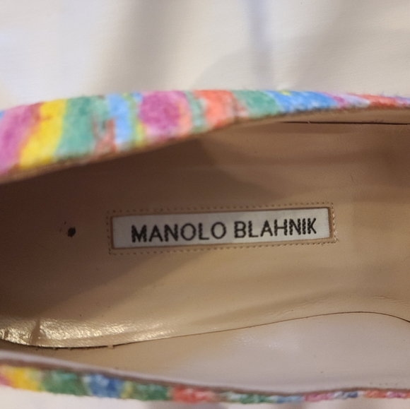 Manolo Blanhik Pumps - Picture 3 of 4
